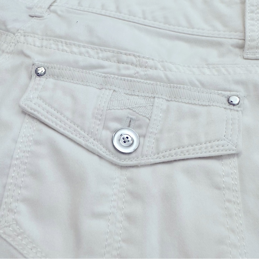 White House Black Market White Bermuda Shorts Size 4 9” Inseam - Picture 3 of 3